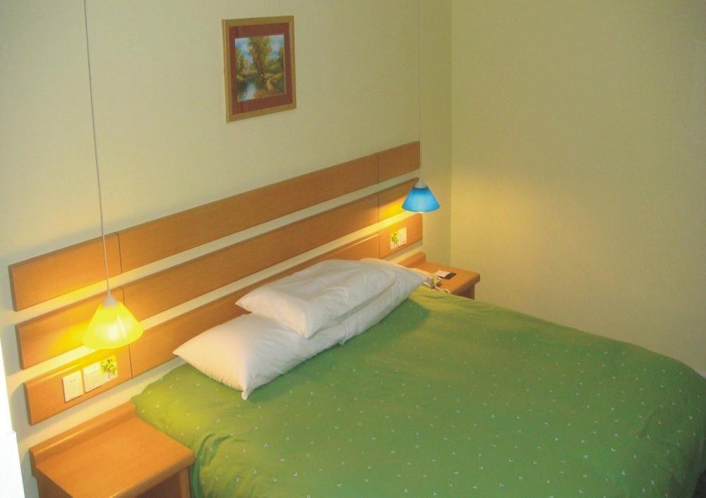 Home Inn Guangzhou Guangdong University Of Foreign Studies Baiyun Avenue Luaran gambar