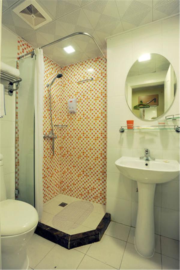 Home Inn Guangzhou Guangdong University Of Foreign Studies Baiyun Avenue Luaran gambar