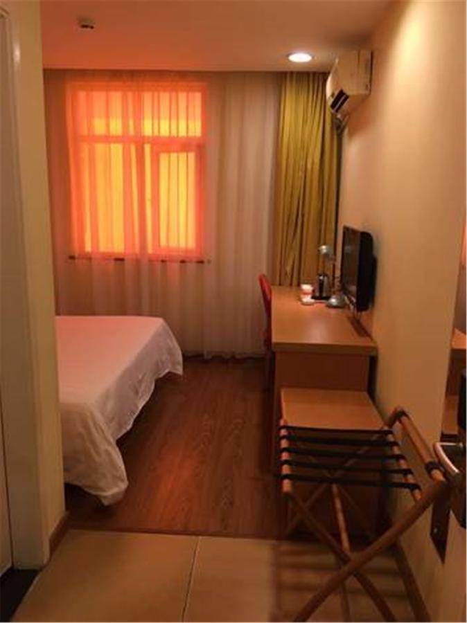 Home Inn Guangzhou Guangdong University Of Foreign Studies Baiyun Avenue Luaran gambar